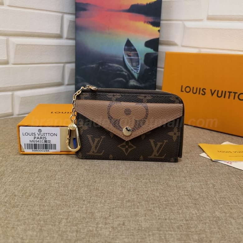 LV Wallets 136